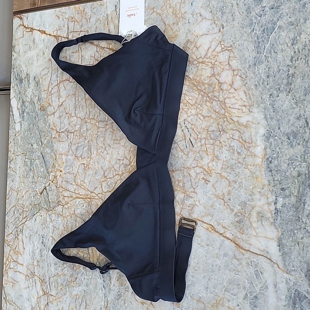 Andie the Tahiti top black medium nwt